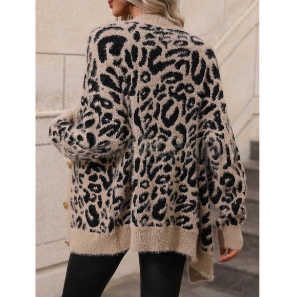 Cheetah, Animal, Leopard Fuzzy Cardigan, Button Front - Picture 4 of 7